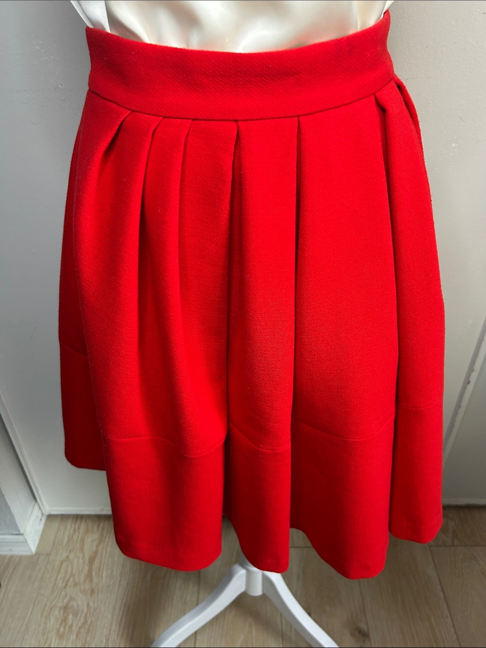Banana Republic Stylish Bold Red Box Pleated Full A-Line Skirt